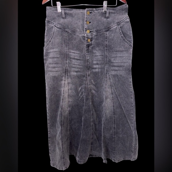 unbranded Dresses & Skirts - Women’s 2XL Distressed Black Denim Midi Skirt High Waist Button Front A-Line